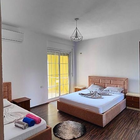 Appartamento Familiare Di Toni Shkoder Luaran gambar